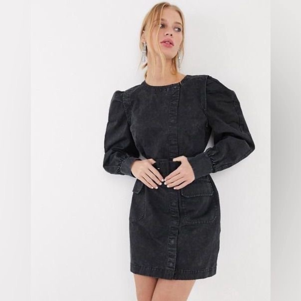 & Other Stories Puff-Sleeve Button Detail Denim Mini Dress in Washed Black sz 8